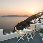 Pegasus & (adults Only) 5* Imerovigli (Santorini)